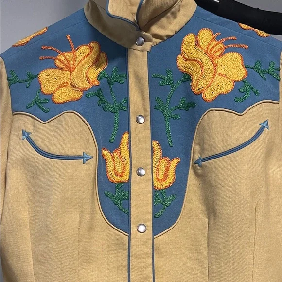 RARE Vintage Western Embroidered Button Down Shirt